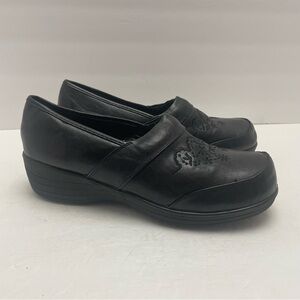 Ingaro Clogs women’s size 8.5 slip resistant nursing comfort embossed leather